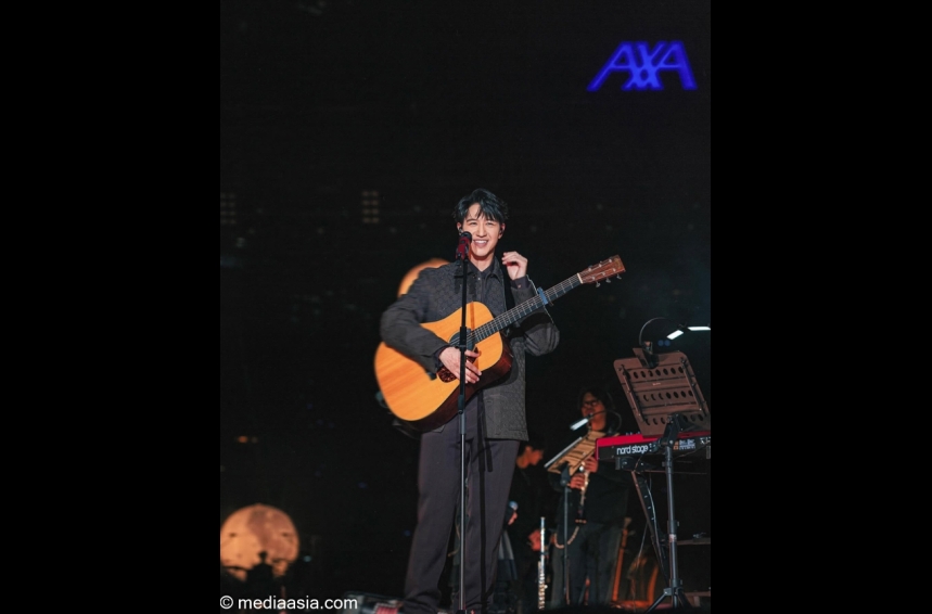 MA-talent--Jay Blue Moon WanderLust 08