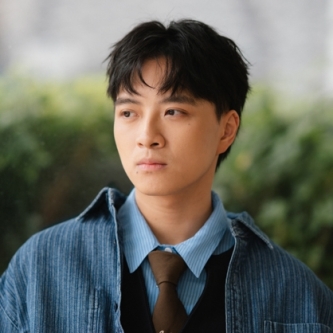 lester-lam-418x